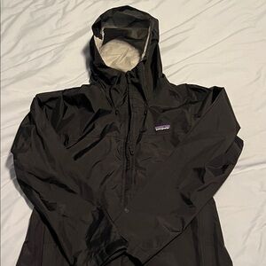 Women’s Patagonia raincoat